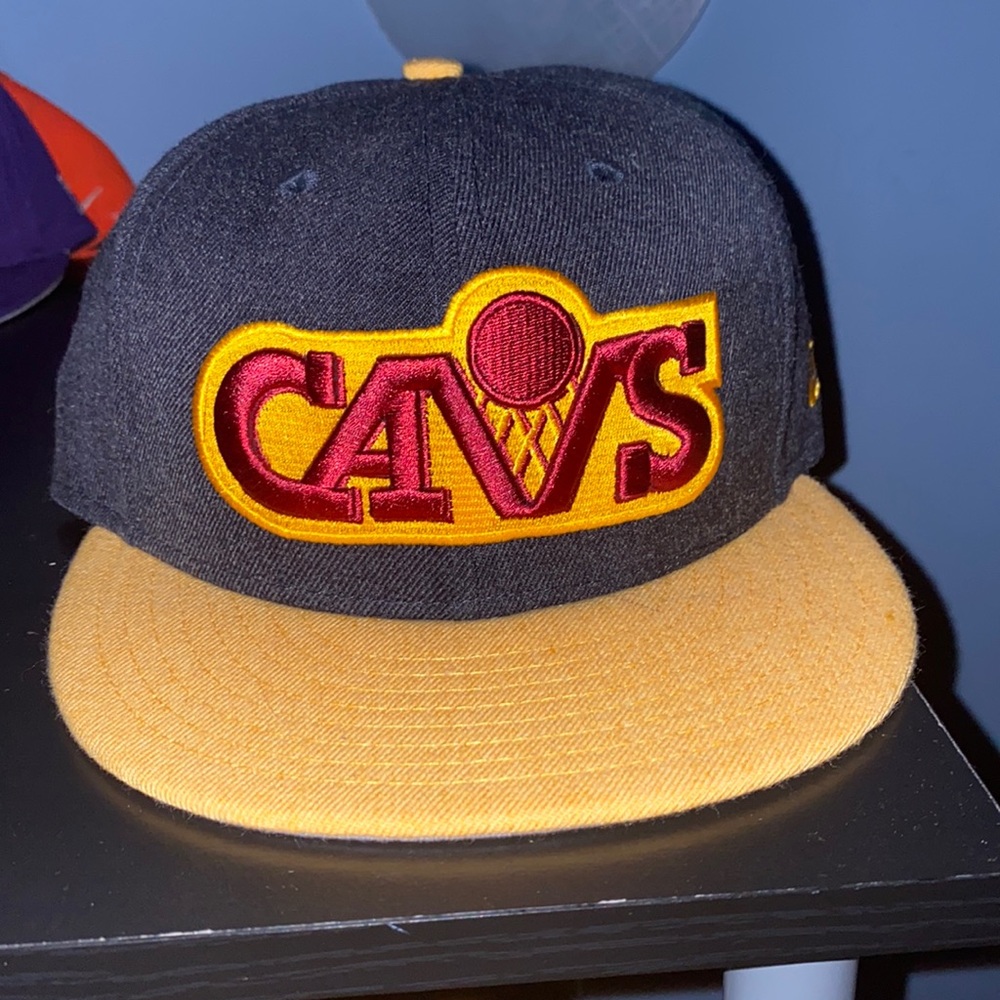 Cleveland Cavs Flat Hat (NEVER WORN)